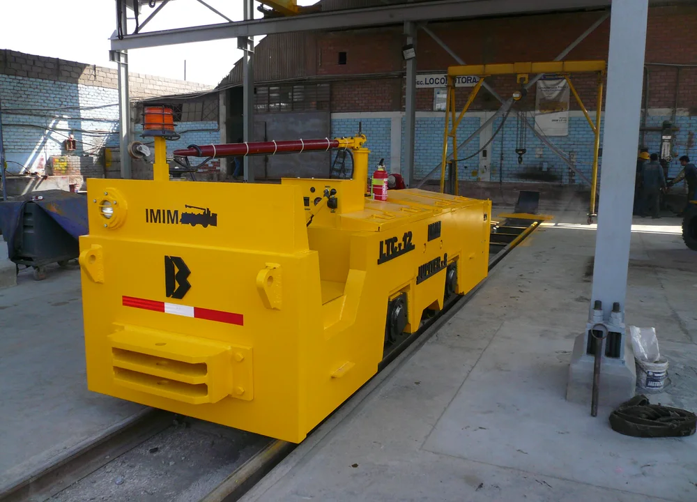 Locomotoras y equipos para minería subterránea, producto para la industria minera