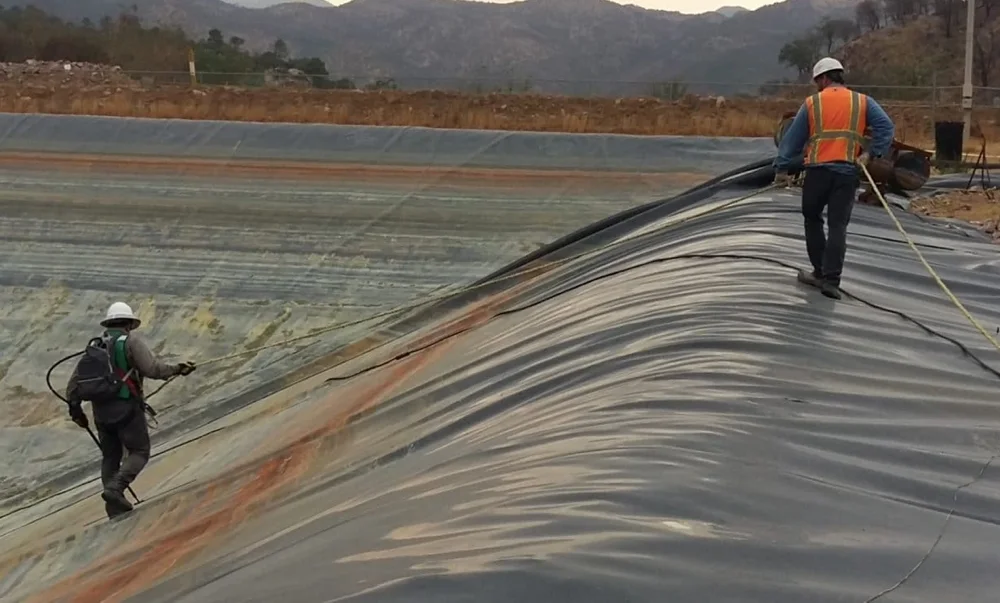 Inspección y detección de fugas en geomembranas, servicio para la industria minera